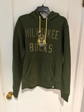 Men’s Large Milwaukee Bucks ‘47 Brand Fleece Lined Hoodie